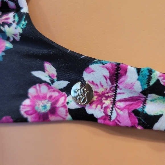 Victoria's Secret NWT floral print underwire bikini top 34C. - Picture 5 of 7
